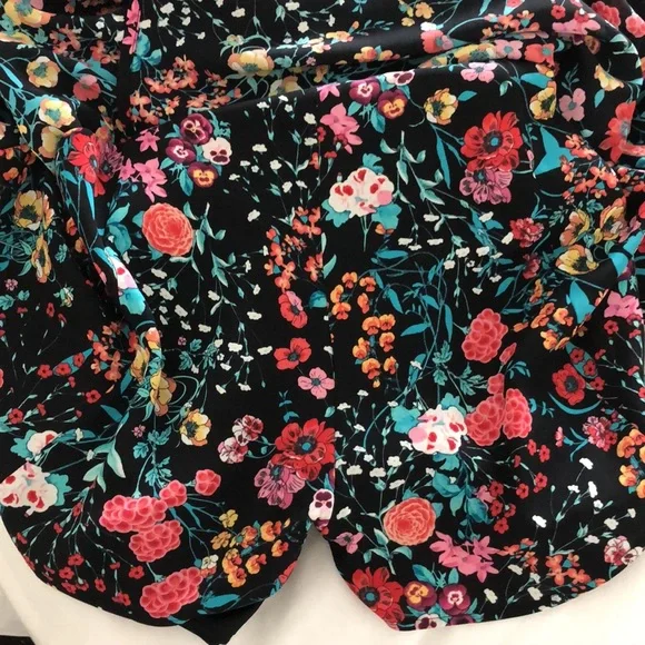 Worn once! - EXPRESS Floral Print Romper - Picture 11 of 11